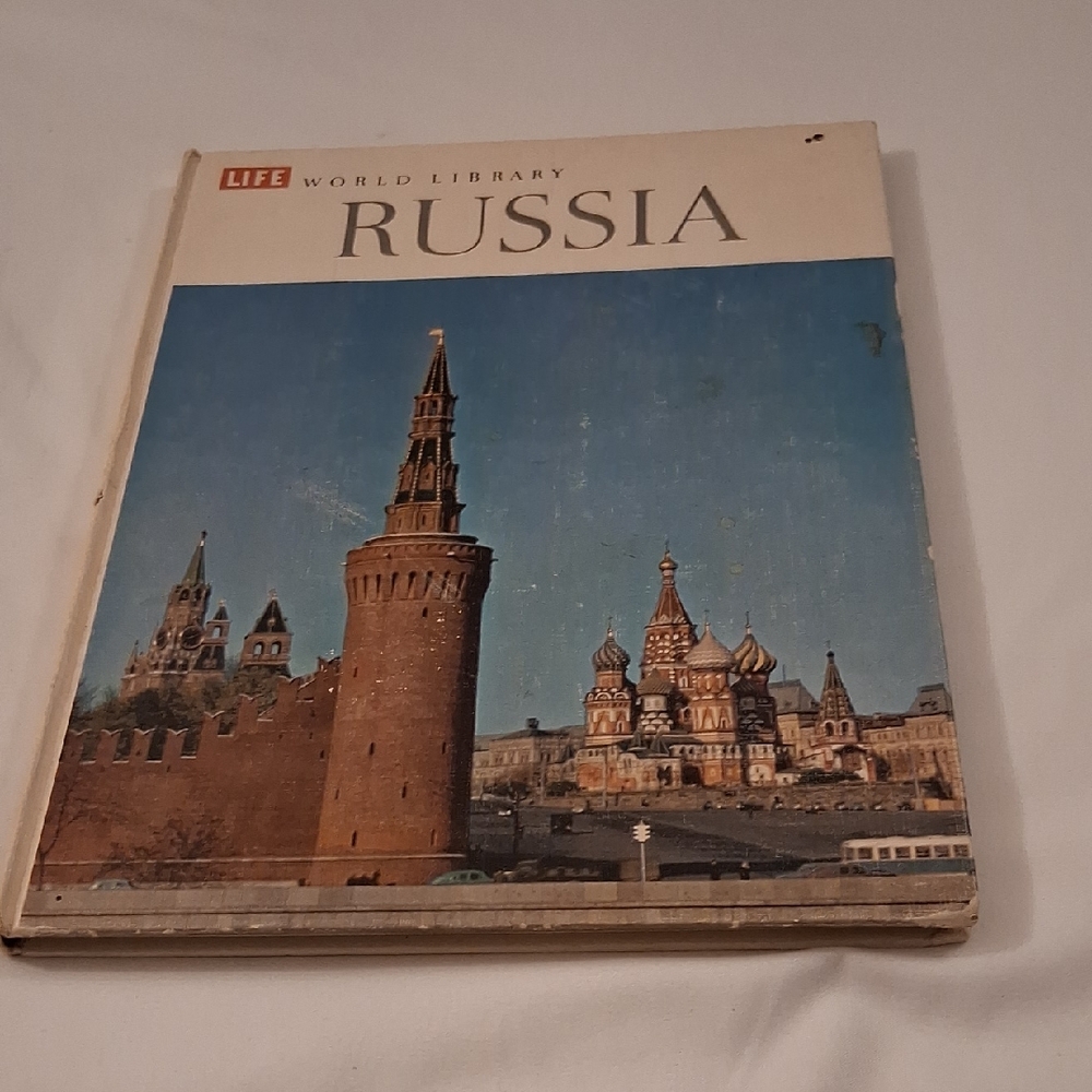 Vintage LIFE 1960 World Library: Russia Book